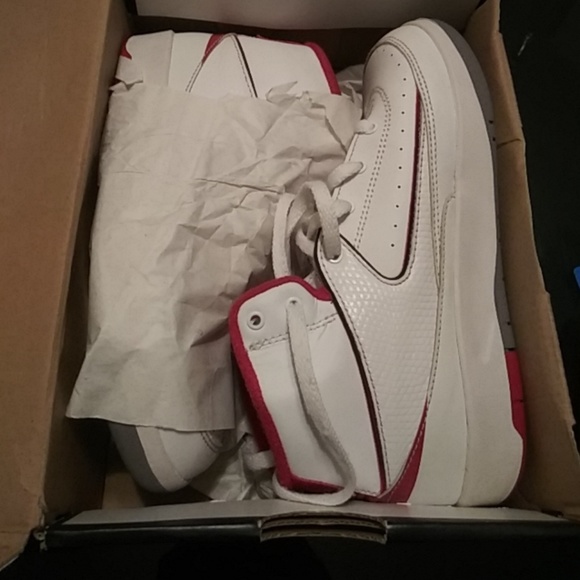 Jordan 2 Retro Youth size 1 - Picture 4 of 4